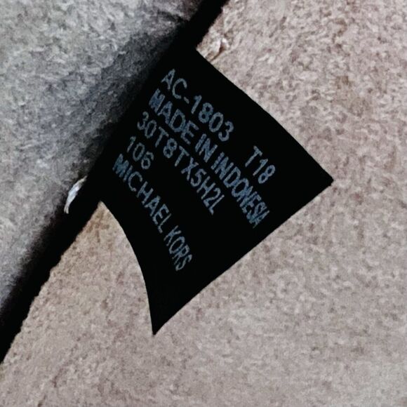 MICHAEL KORS STUDIO June Butternut Leather Medium Hobo Bag - Picture 9 of 10